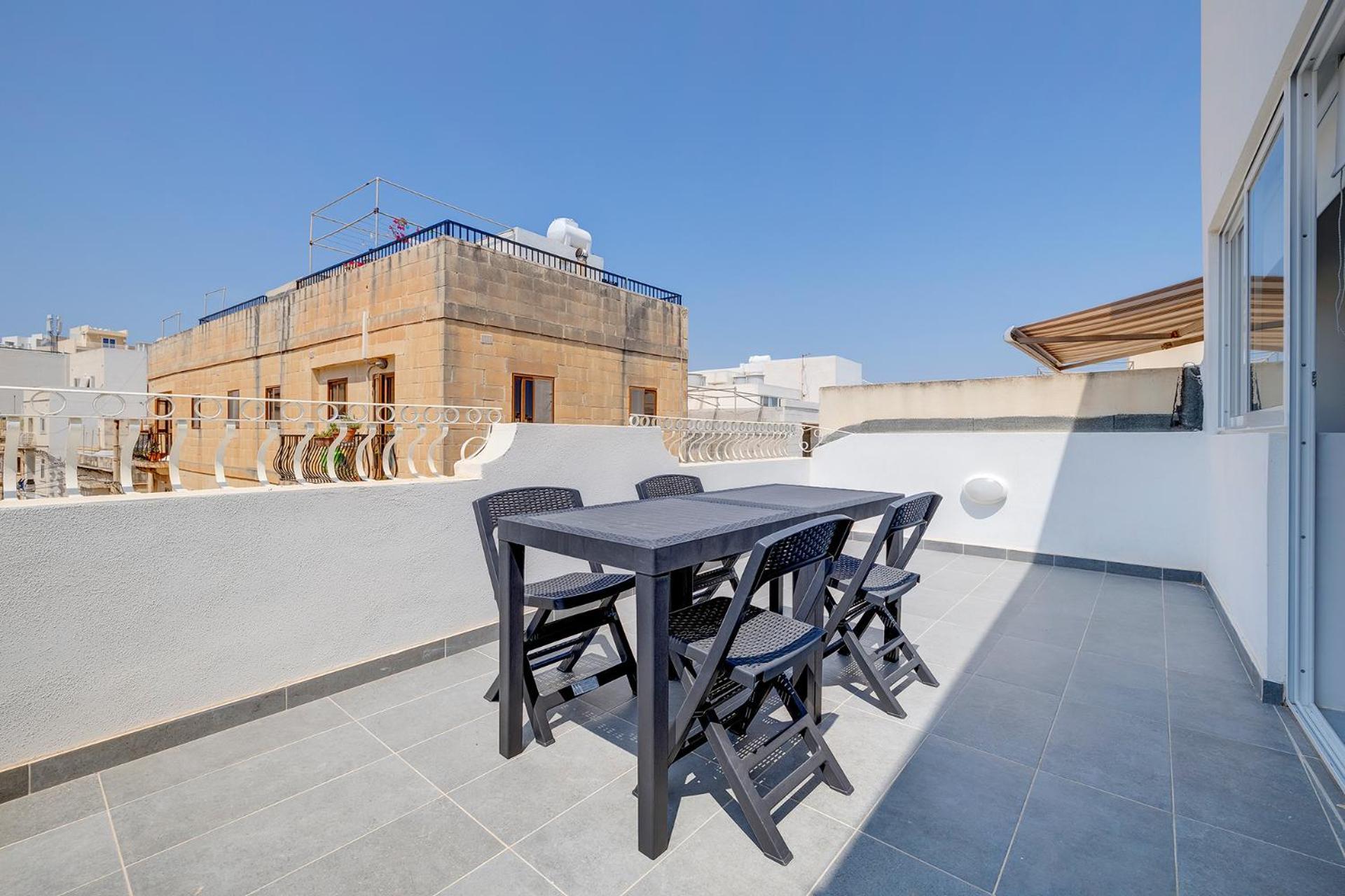 Stunning 2br Penthouse In