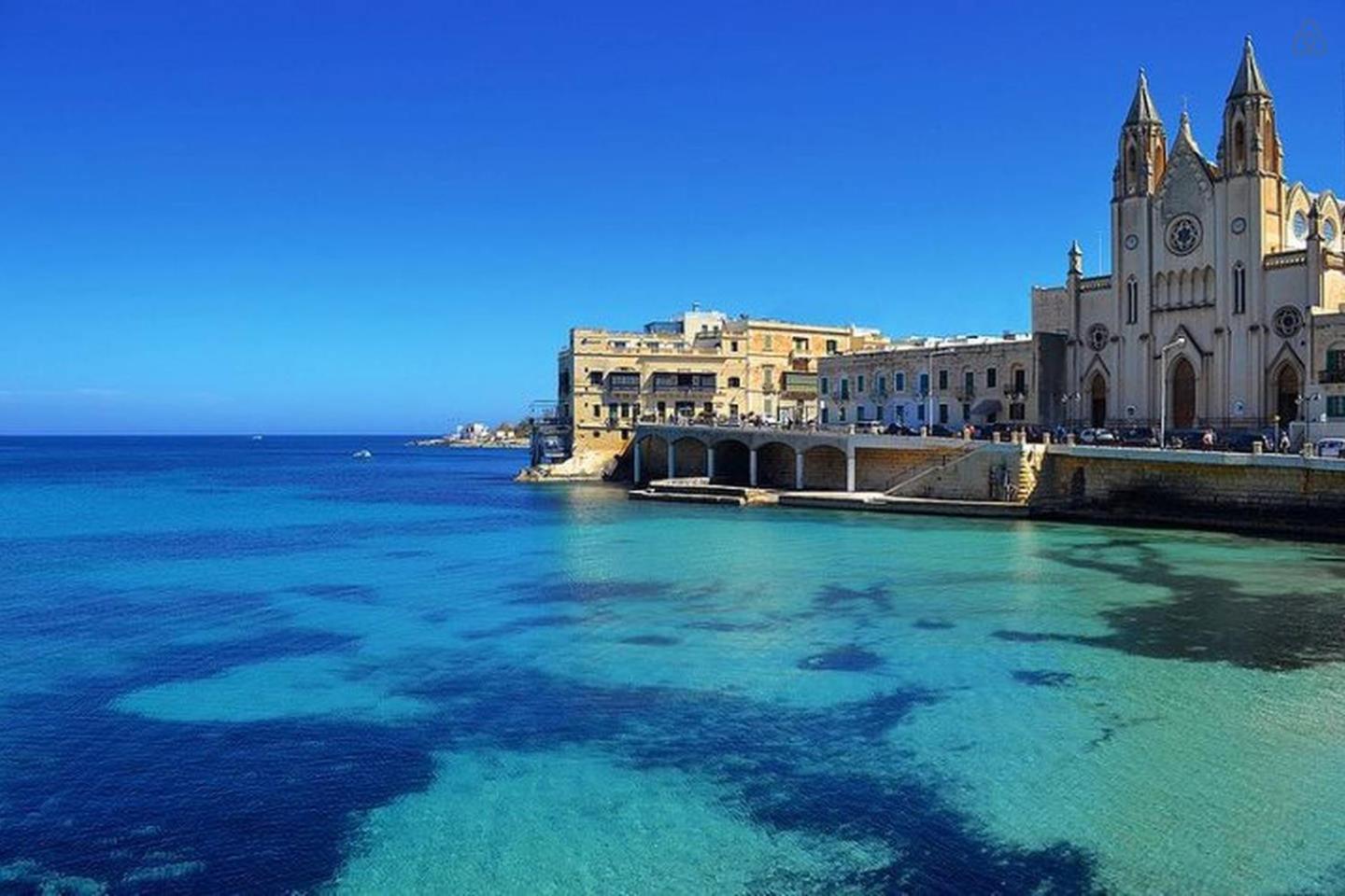 Stunning 2br Penthouse In Apartman Sliema