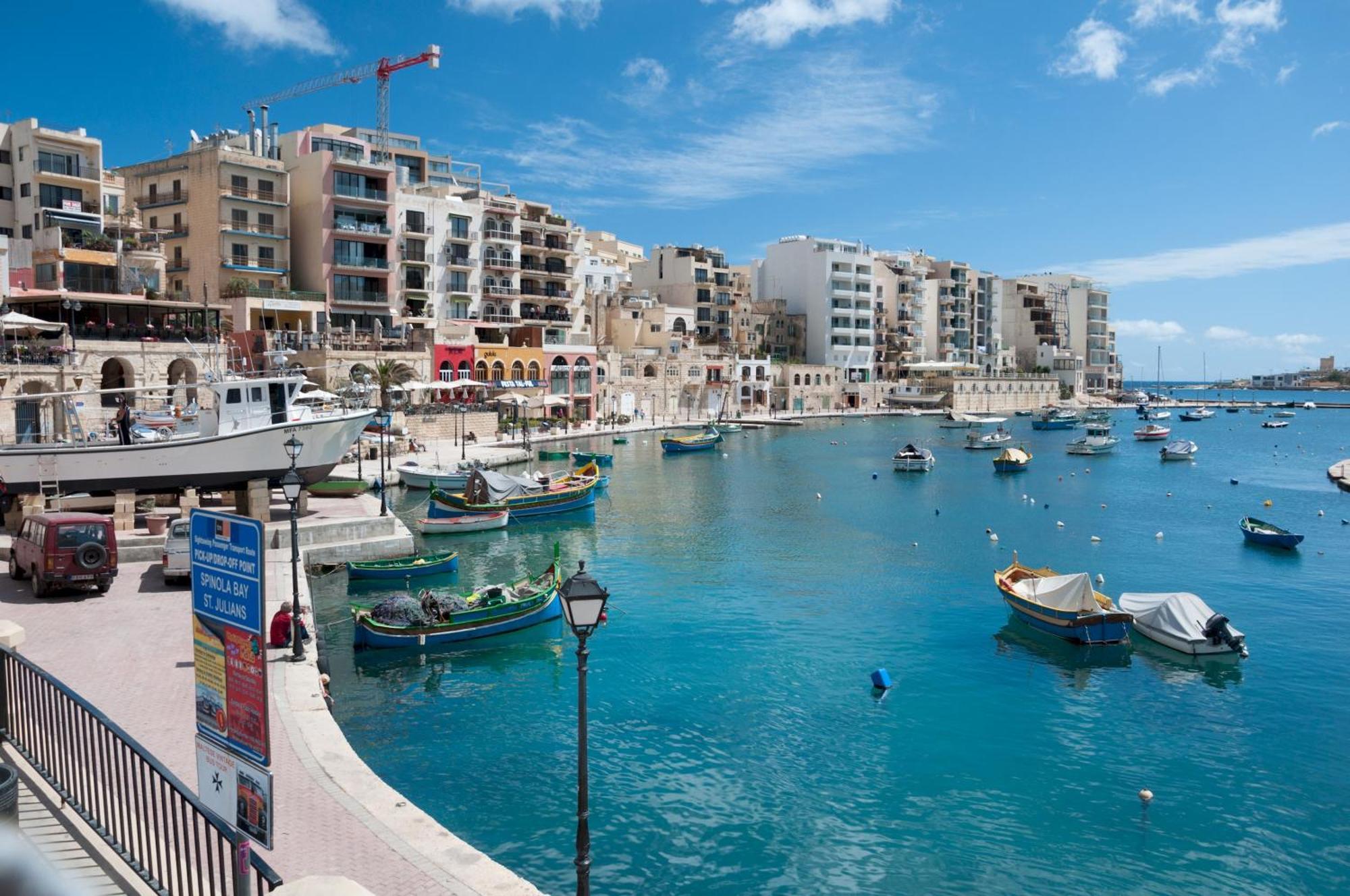 Stunning 2br Penthouse In
