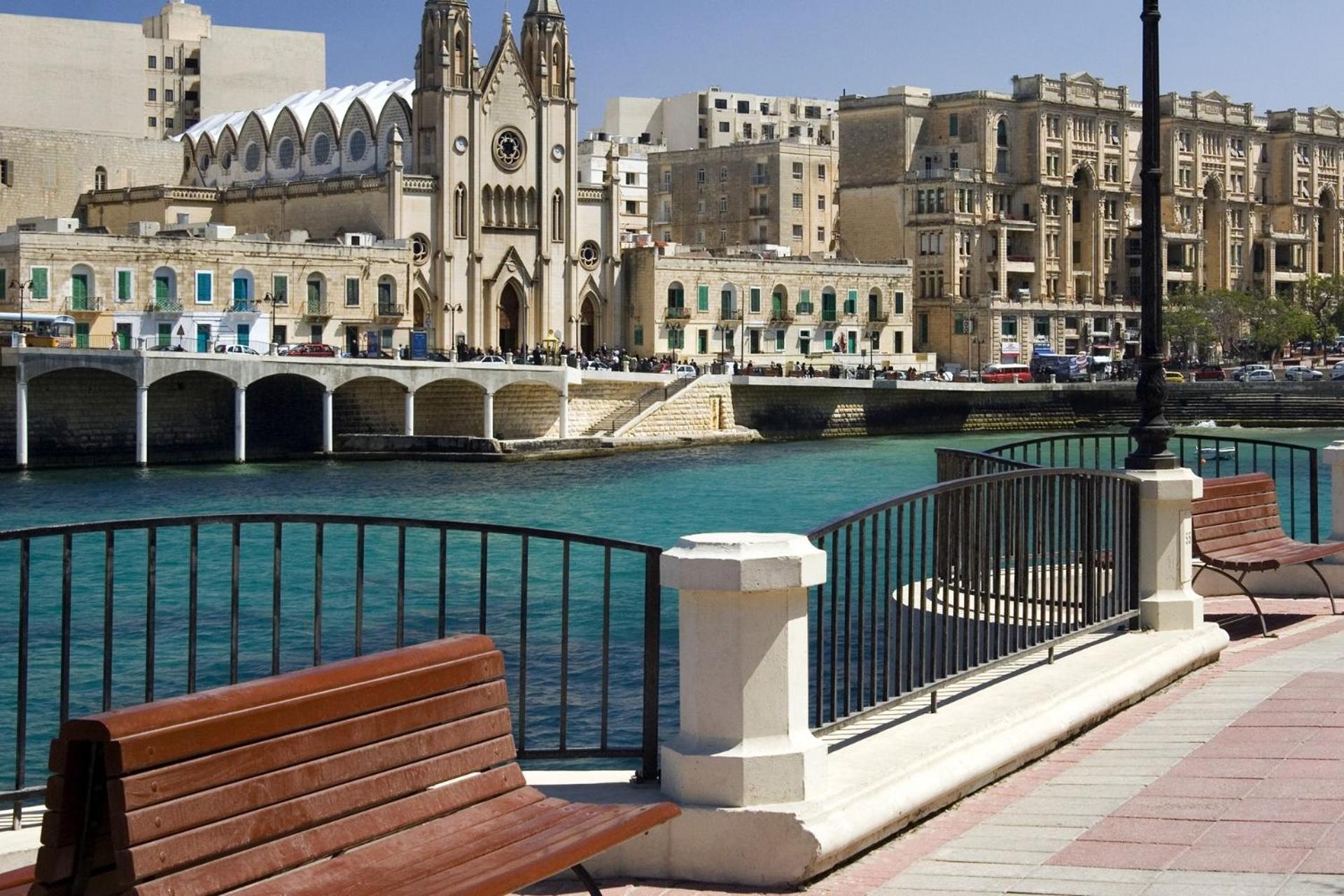 Stunning 2br Penthouse In Apartman *